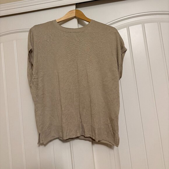 H&M Basic Sleeveless Shell Medium Beige Knit Acrylic Viscose Blend Sweater - Picture 1 of 3